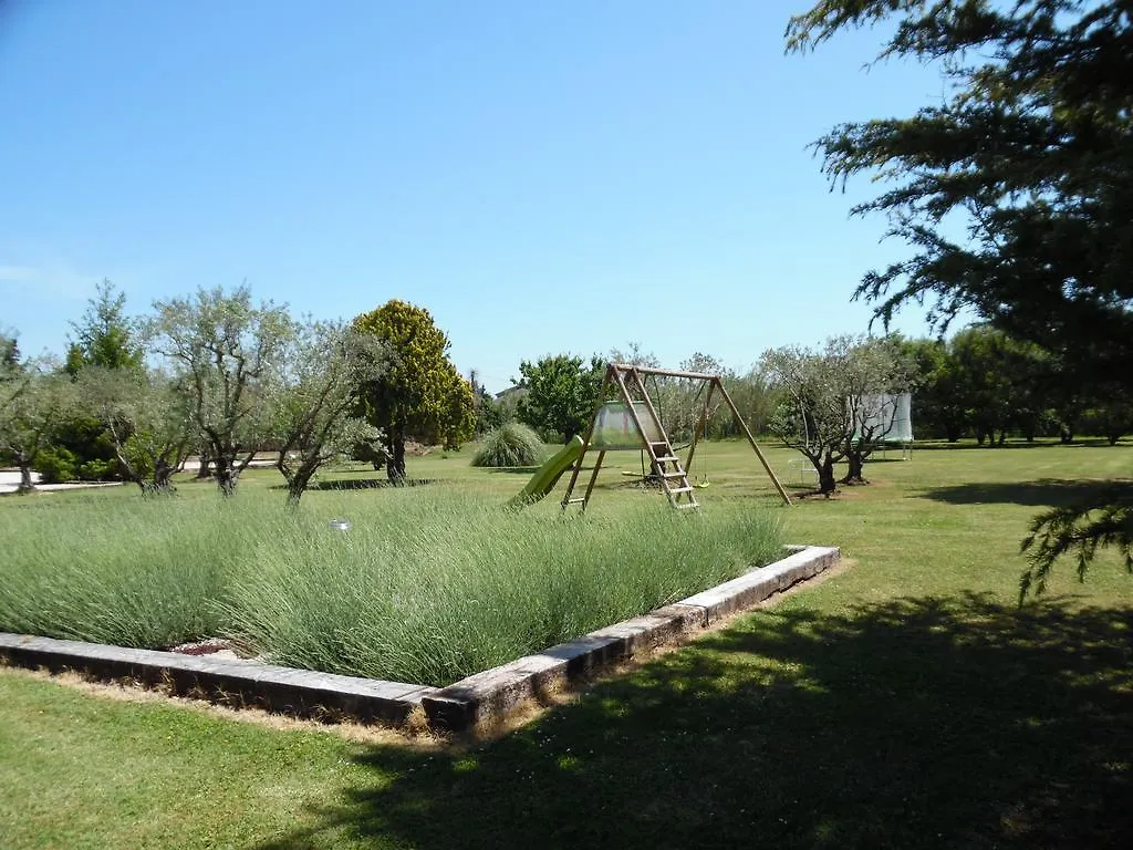 Le Mas Du Platane Bed and Breakfast Cavaillon