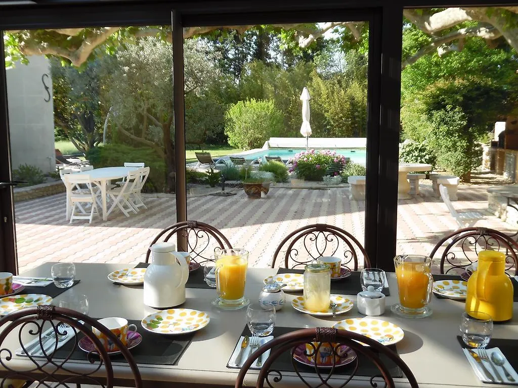 Bed & Breakfast Le Mas Du Platane Bed and Breakfast Cavaillon